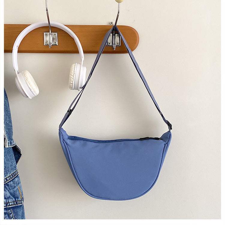 Moon Bag medium Blau