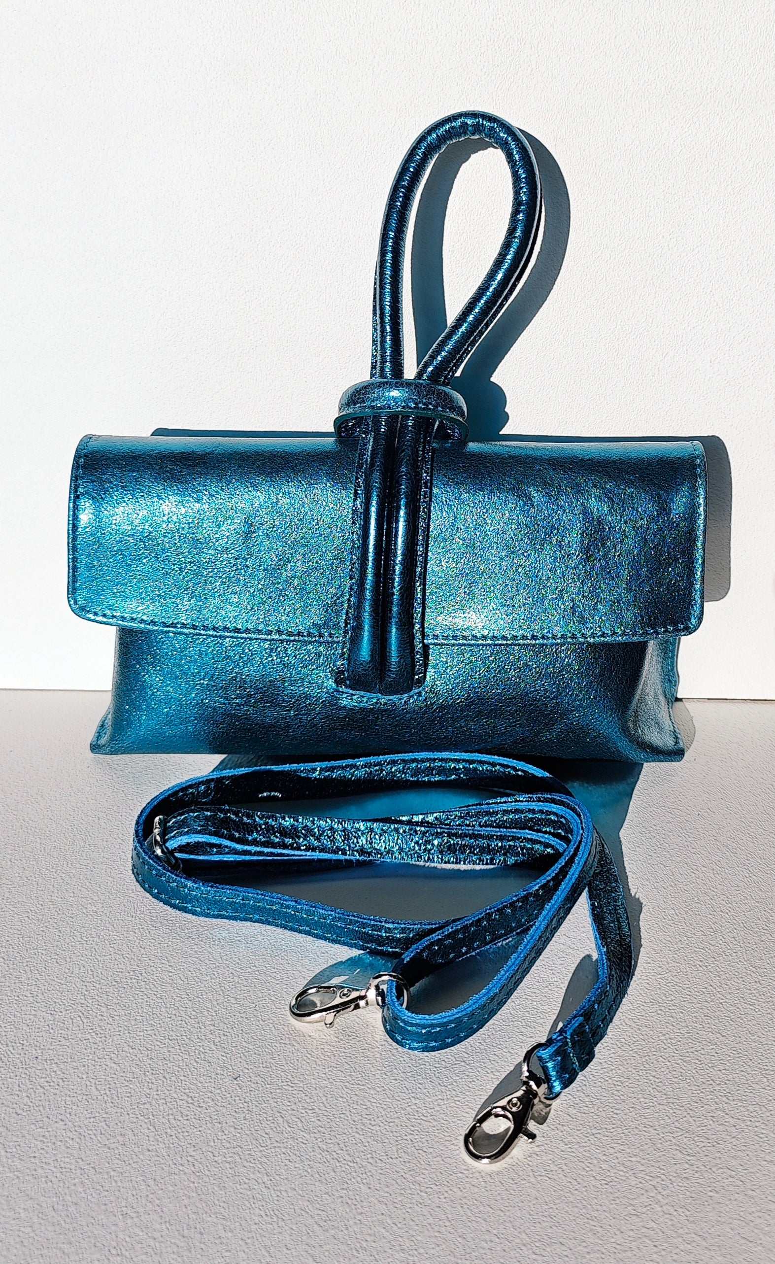 Abendtasche blau metallic