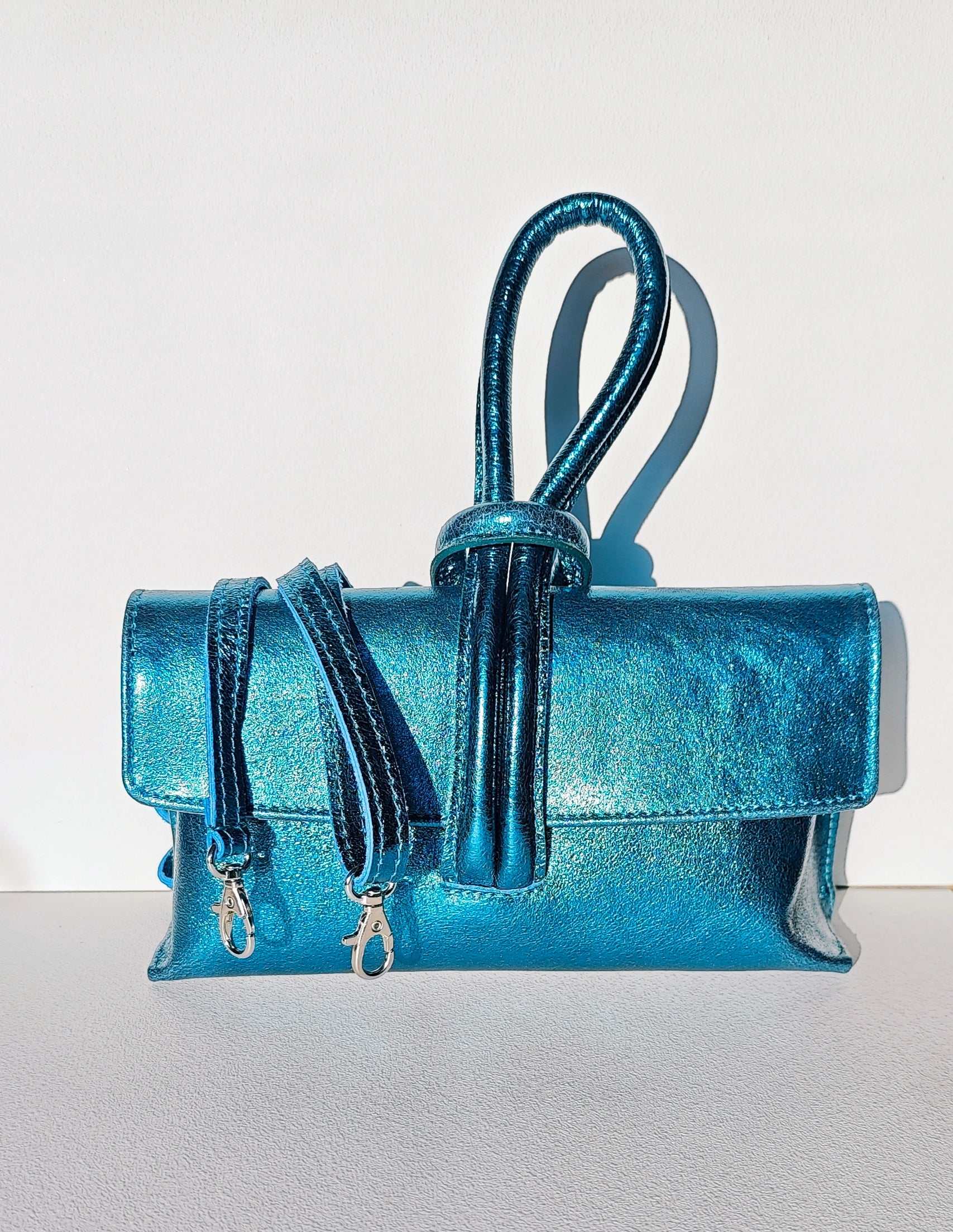 Abendtasche blau metallic